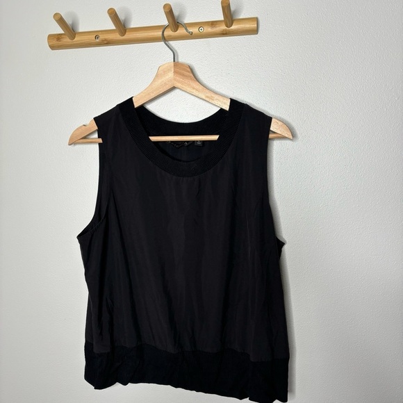 Athleta Zephyr Shell Tank large - Picture 2 of 6